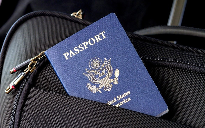 Passaporte em mala